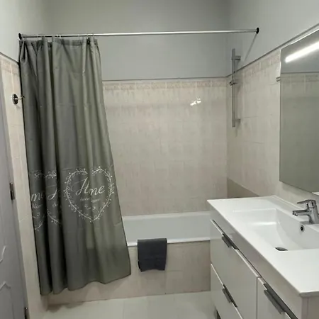 Sea View Old Town Flat 아파트